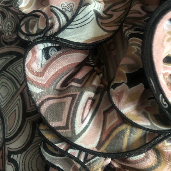 Ruffles are back!! - Picture 3 of 4